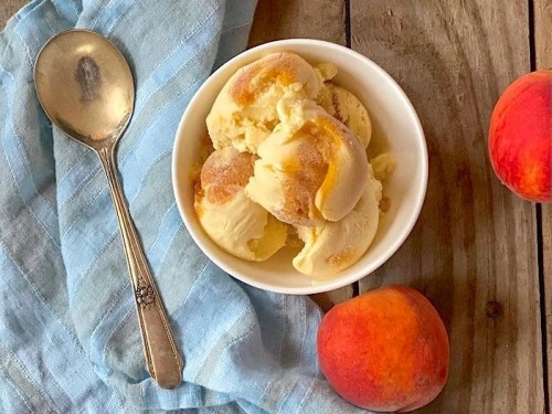 Who Makes Peach Ice Cream: Discover Top Brands & Homemade Secrets