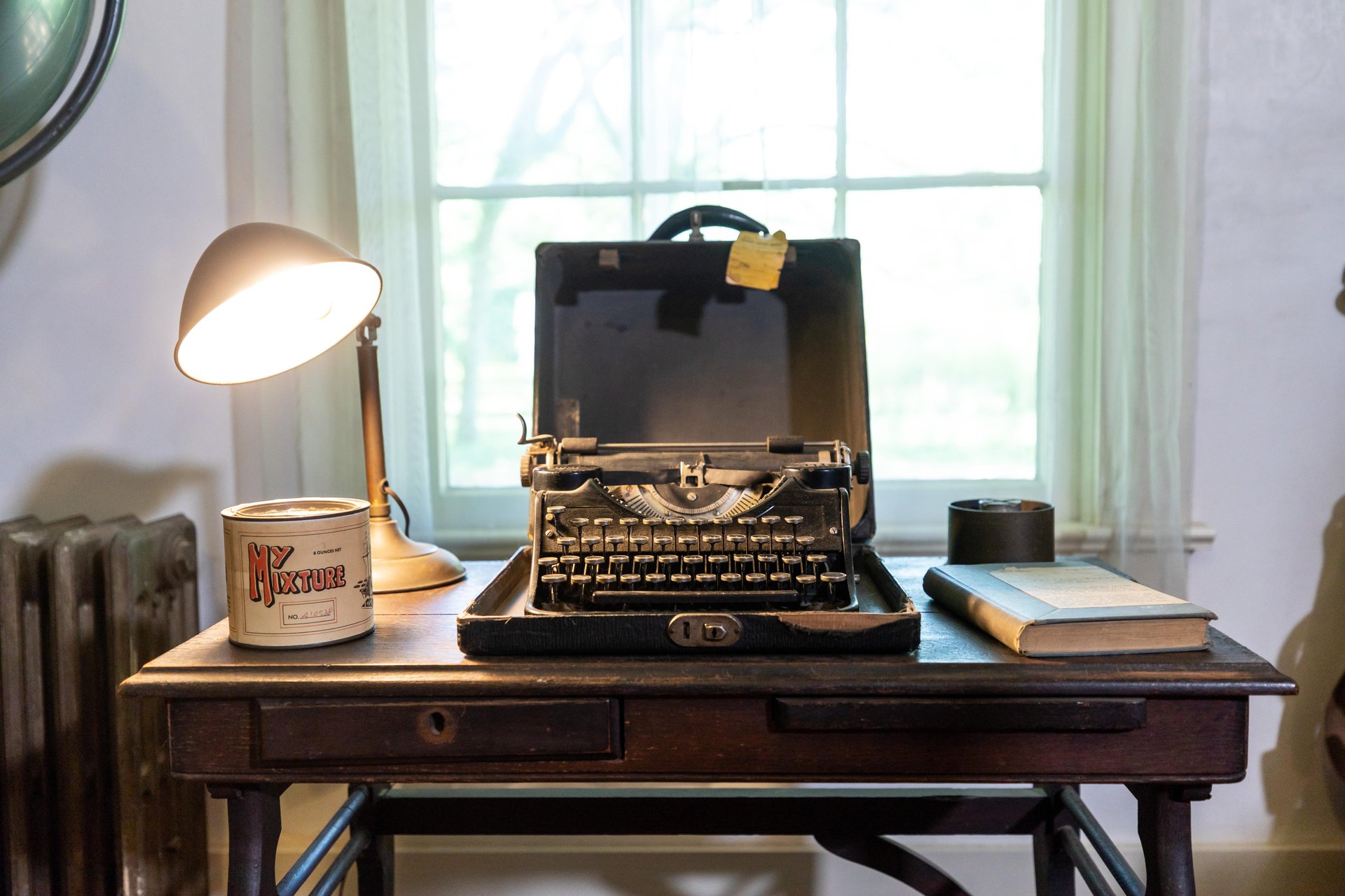 Famous Faces You Didn’t Know Were From Mississippi (and Where to Find Them)